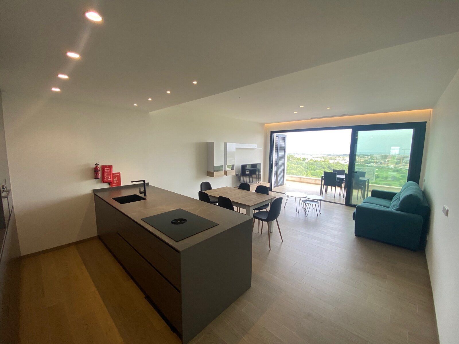 2-Bedroom Apartment in Las Colinas Golf, Orihuela - Image 3