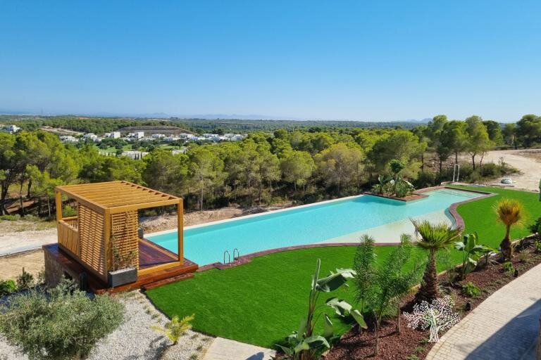 2-Bedroom Apartment in Las Colinas Golf, Orihuela - Image 4