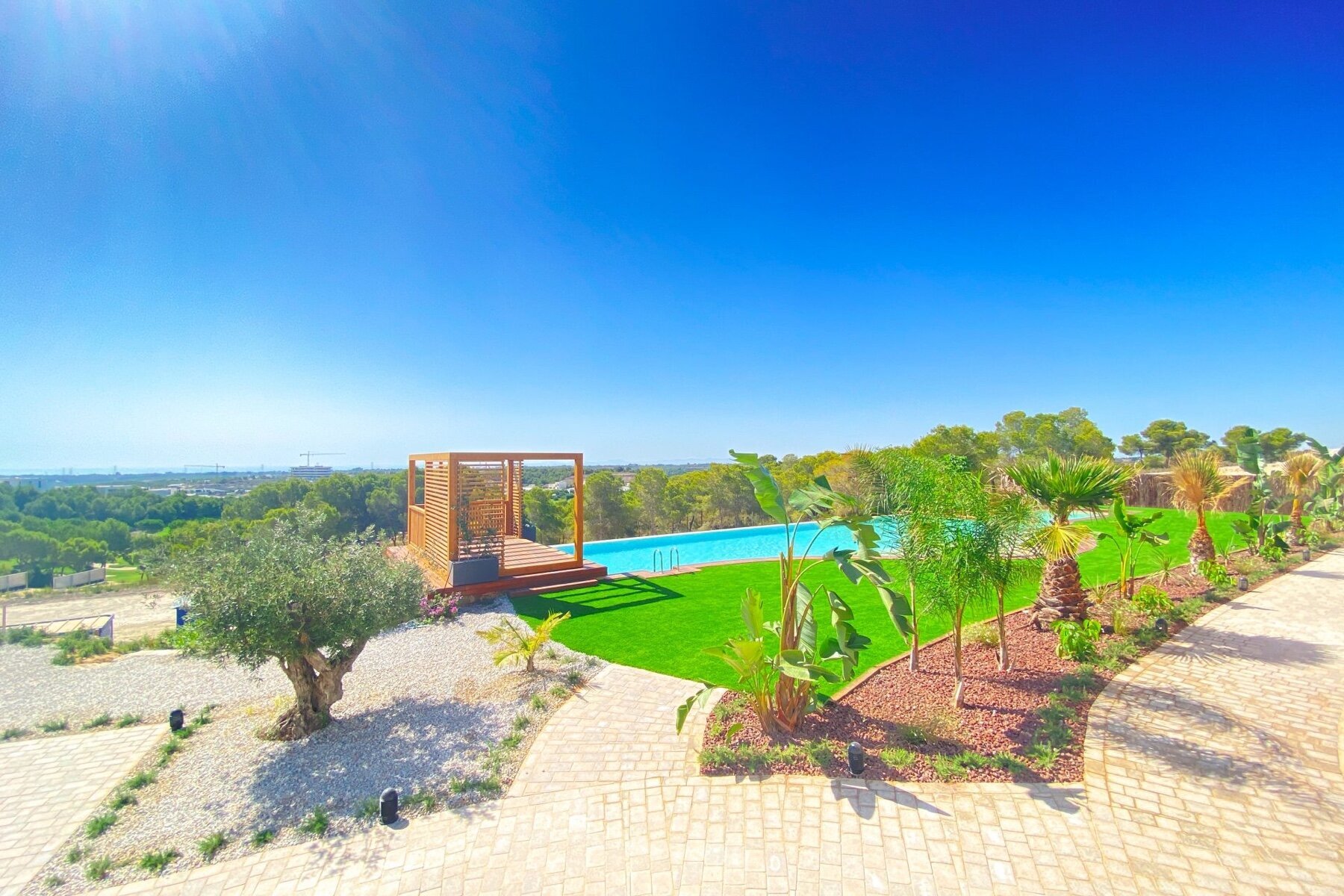2-Bedroom Apartment in Las Colinas Golf, Orihuela - Image 5