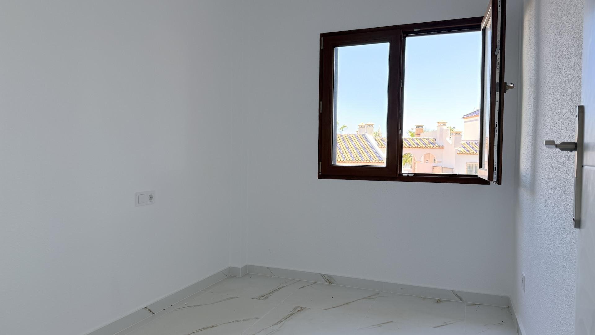 Appartement met 2 Slaapkamers in Villamartin, Orihuela Costa - Image 14