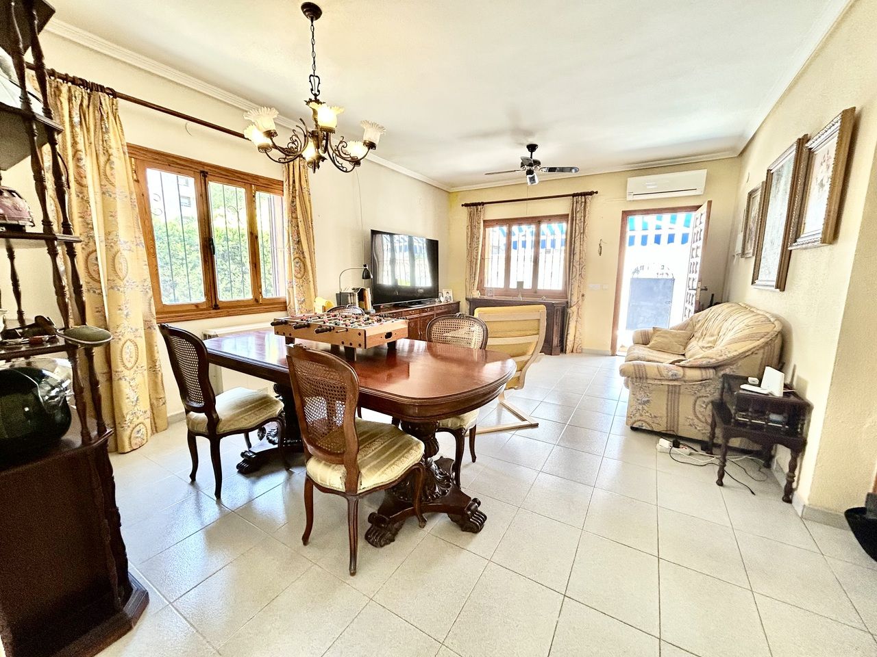 3-Bedroom Villa in La Zenia, Orihuela Costa - Image 12