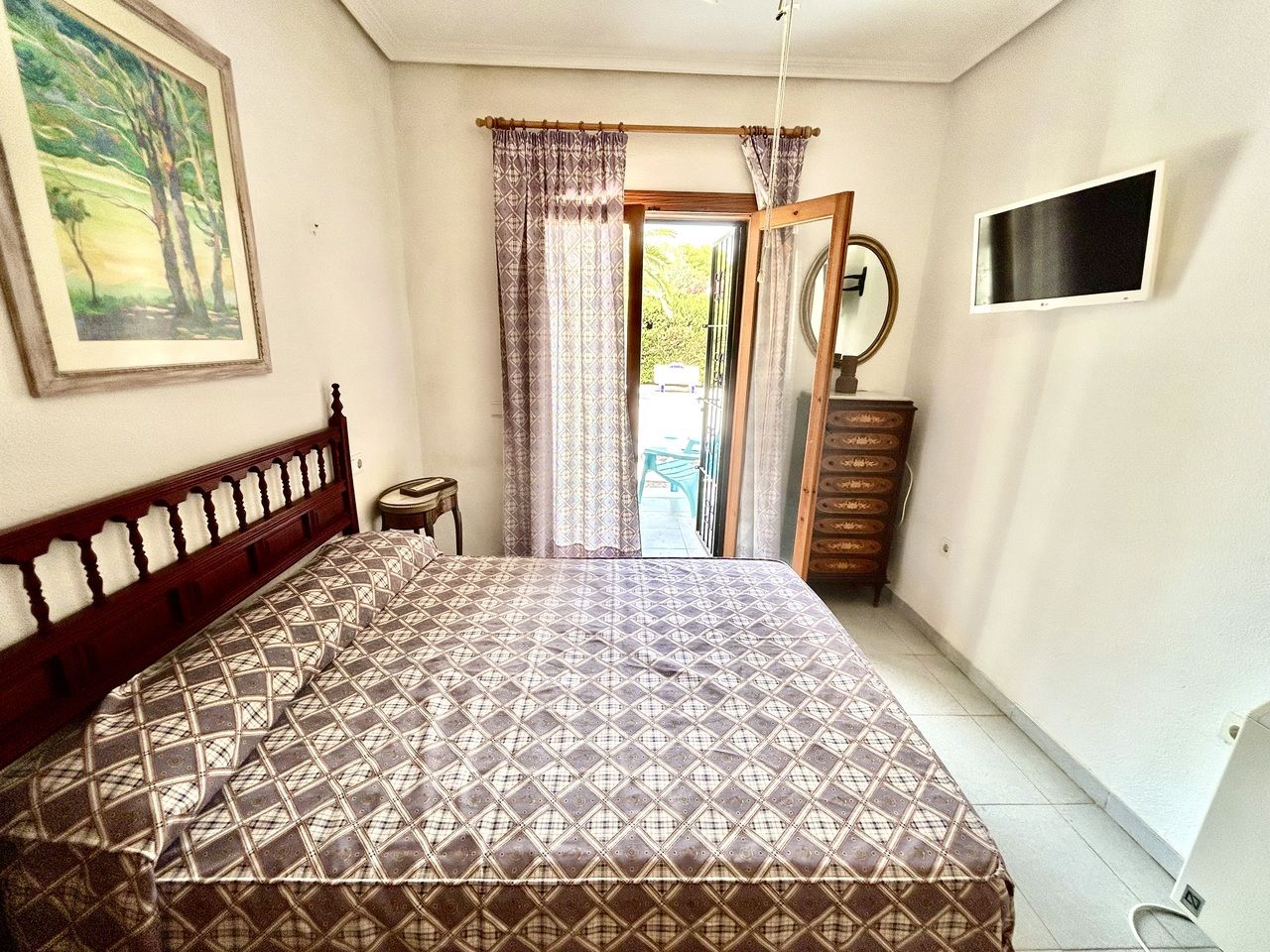 3-Bedroom Villa in La Zenia, Orihuela Costa - Image 18