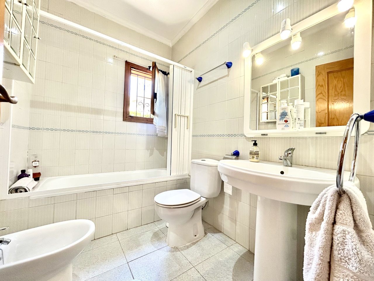 3-Bedroom Villa in La Zenia, Orihuela Costa - Image 20