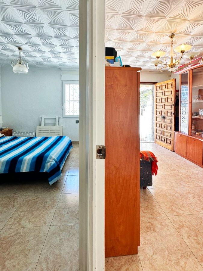 2-Bedroom House in Urbanizaciones, Guardamar del Segura - Image 10