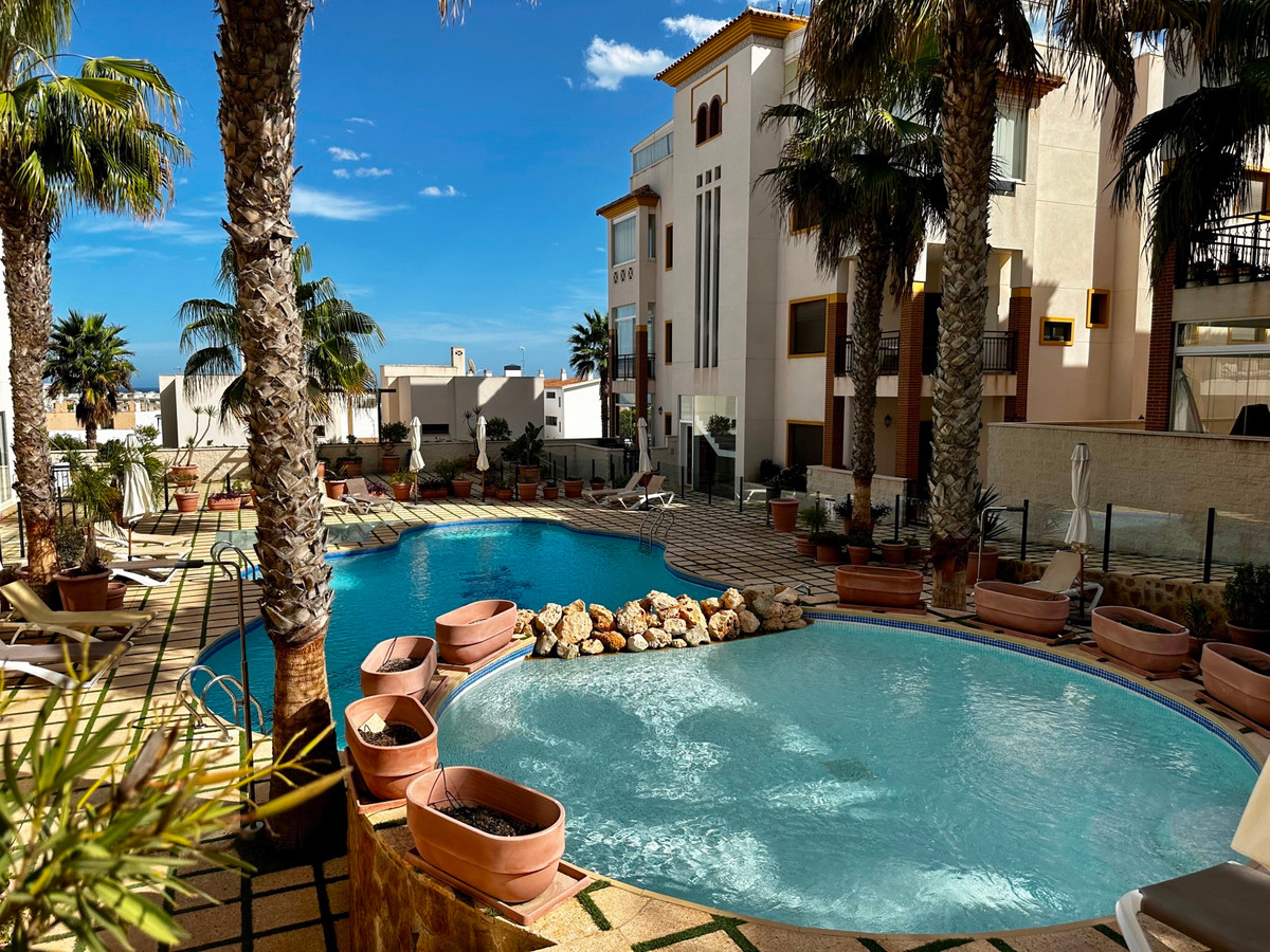 2-Bedroom Penthouse Apartment in Guardamar del Segura | ... - Image 1