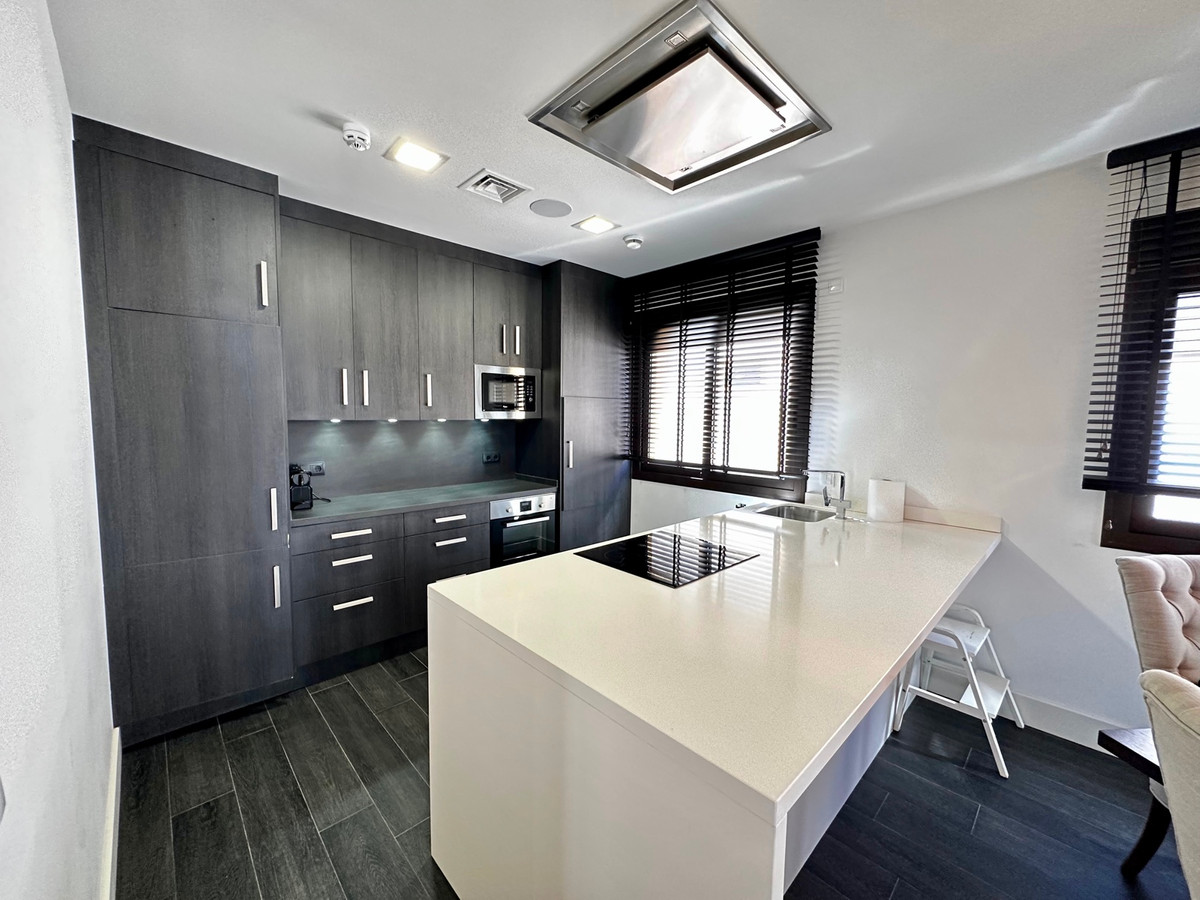 2-Bedroom Penthouse Apartment in Guardamar del Segura | ... - Image 10