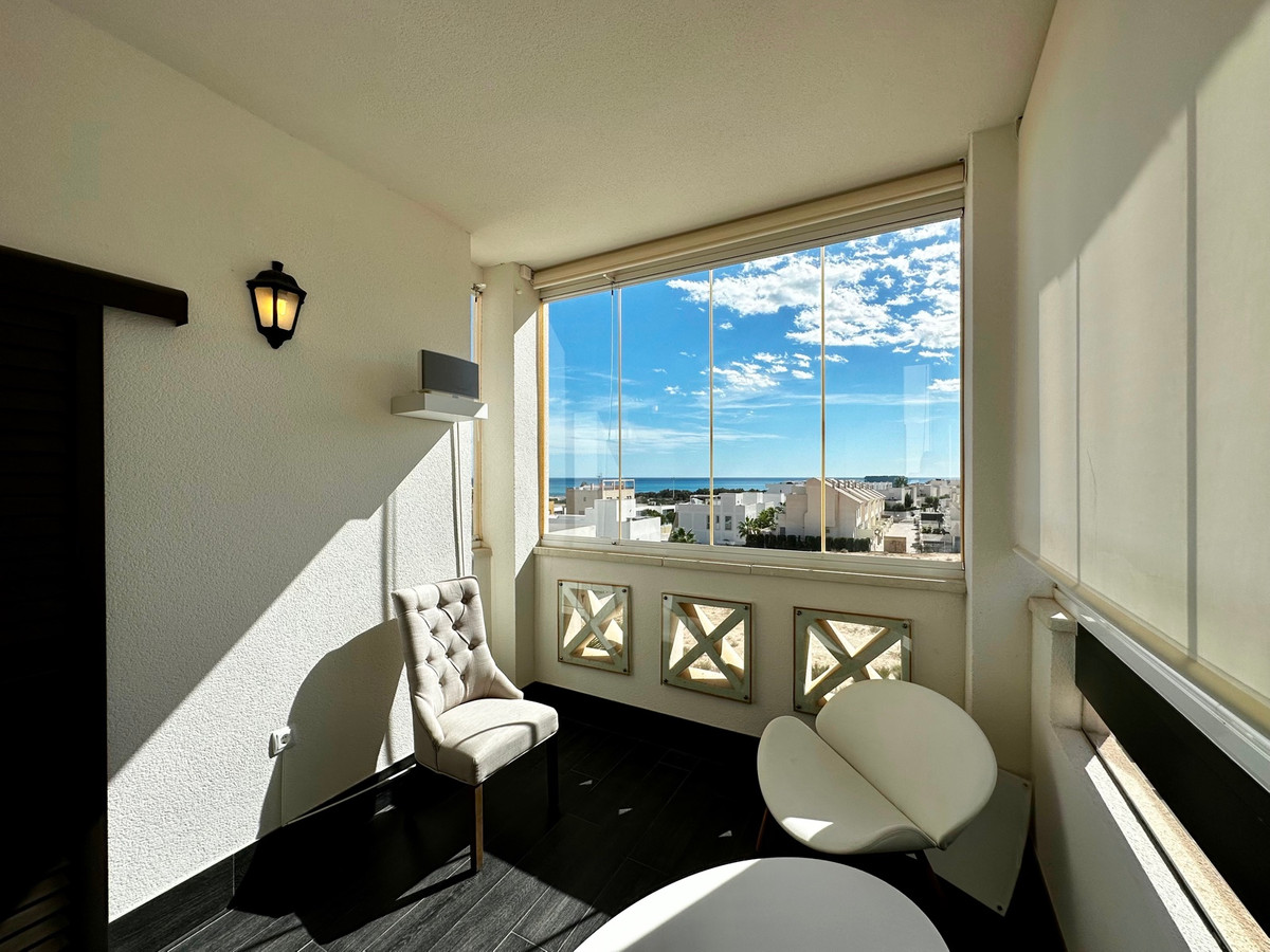 2-Bedroom Penthouse Apartment in Guardamar del Segura | ... - Image 20