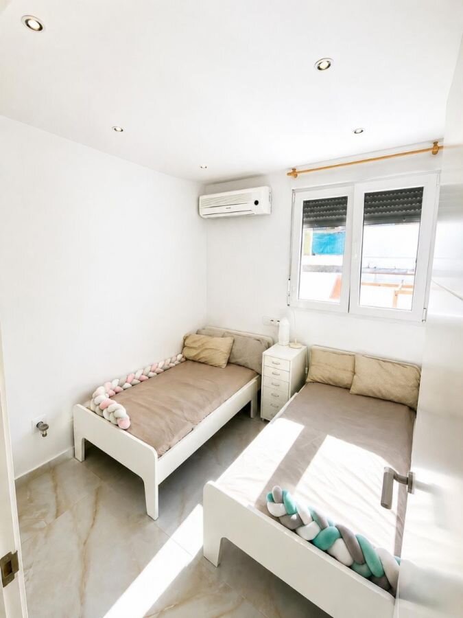 3-Bedroom House in La Siesta, Torrevieja - Image 11