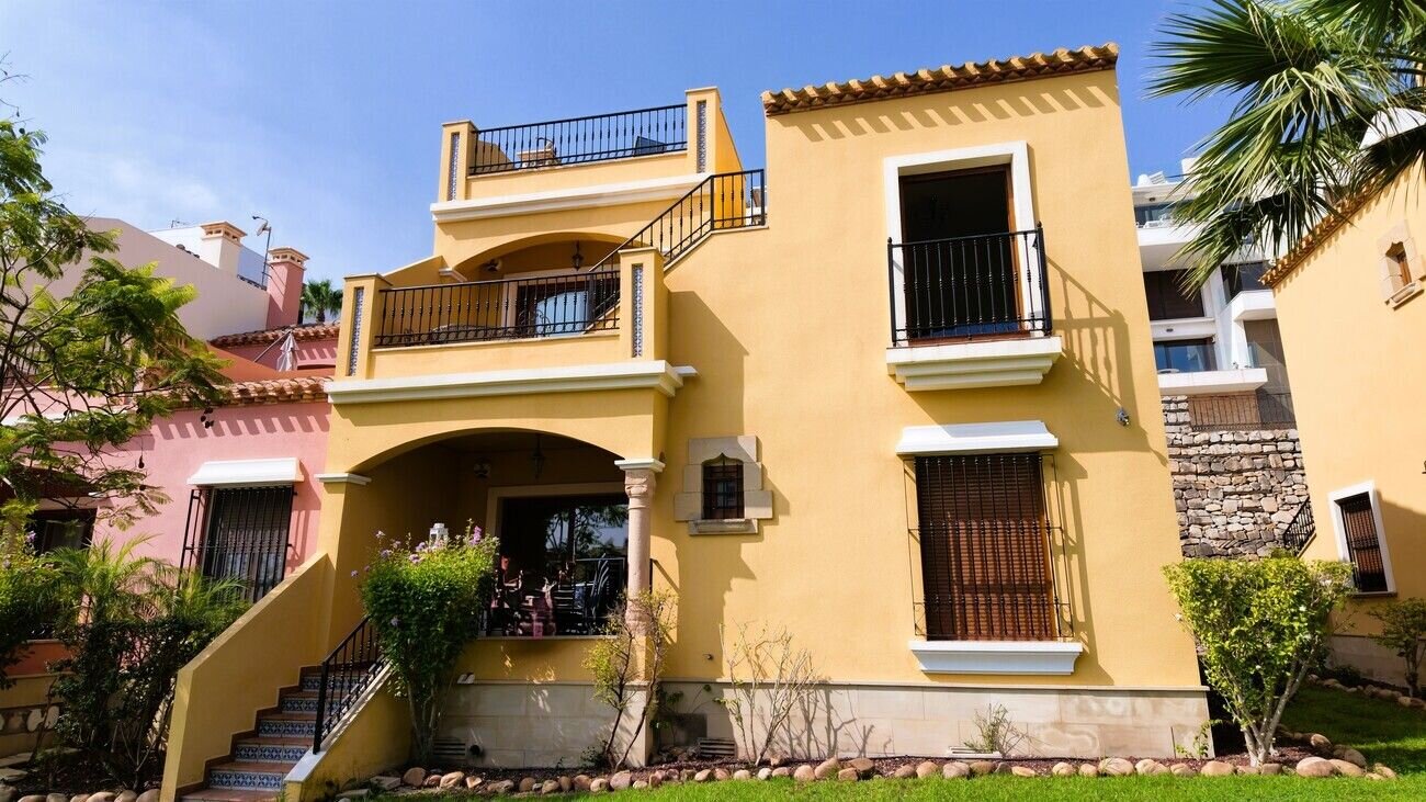 2-Bedroom Apartment in Lomas de Cabo Roig, Orihuela Costa - Image 3
