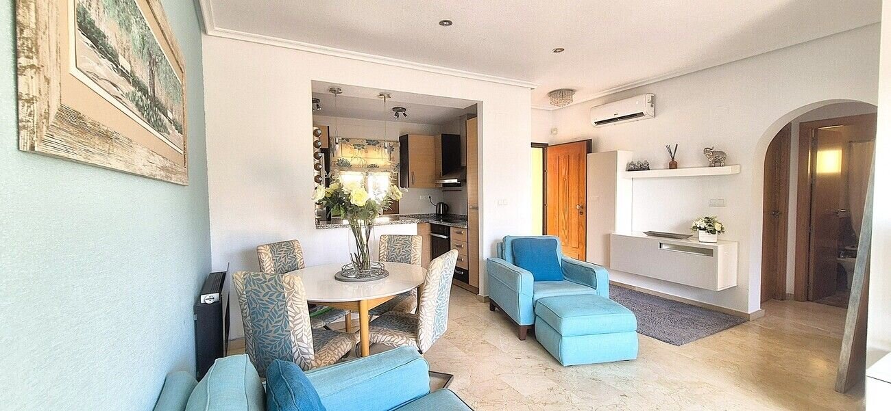2-Bedroom Apartment in Lomas de Cabo Roig, Orihuela Costa - Image 9