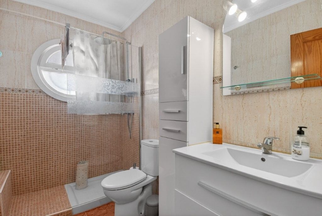 3-Bedroom Apartment in La Zenia, Orihuela Costa - Image 11