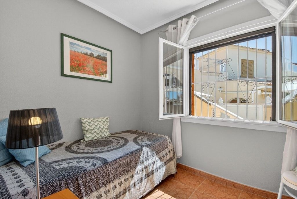 3-Bedroom Apartment in La Zenia, Orihuela Costa - Image 12