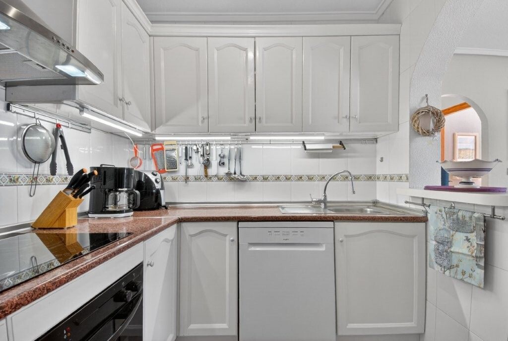 3-Bedroom Apartment in La Zenia, Orihuela Costa - Image 7