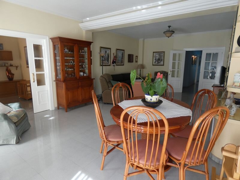 4-Bedroom Villa in Centro Urbano 2, Almoradi - Image 15