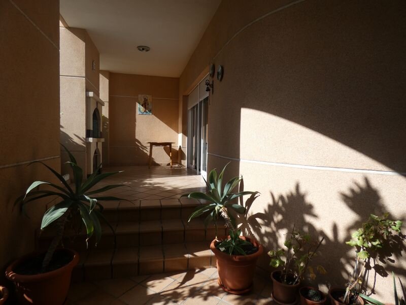 4-Bedroom Villa in Centro Urbano 2, Almoradi - Image 19