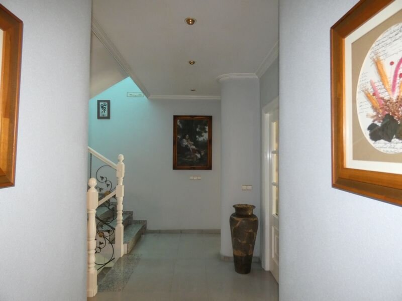 4-Bedroom Villa in Centro Urbano 2, Almoradi - Image 23