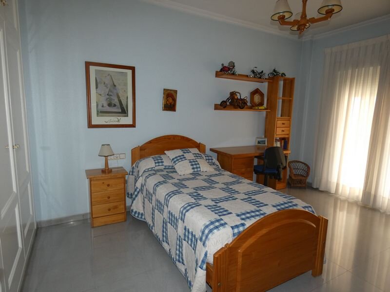 4-Bedroom Villa in Centro Urbano 2, Almoradi - Image 25