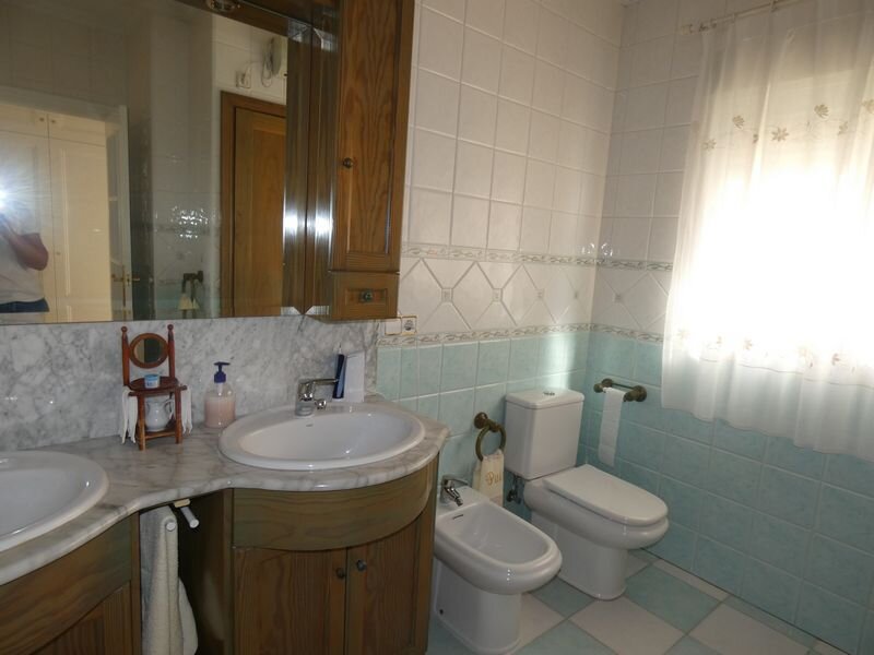 4-Bedroom Villa in Centro Urbano 2, Almoradi - Image 30