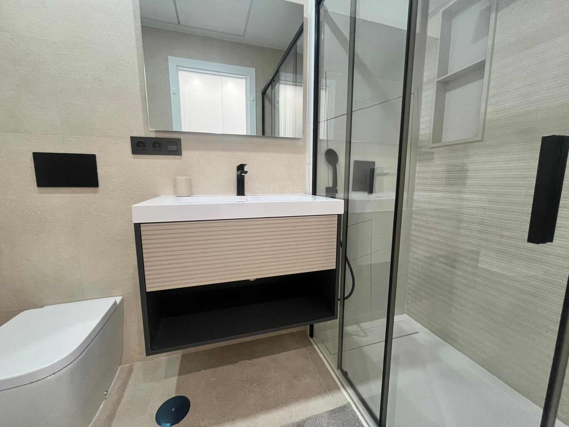 2-Bedroom Apartment in Dolores de Pacheco-Santa Rosalía, Los Alcázares - Image 8