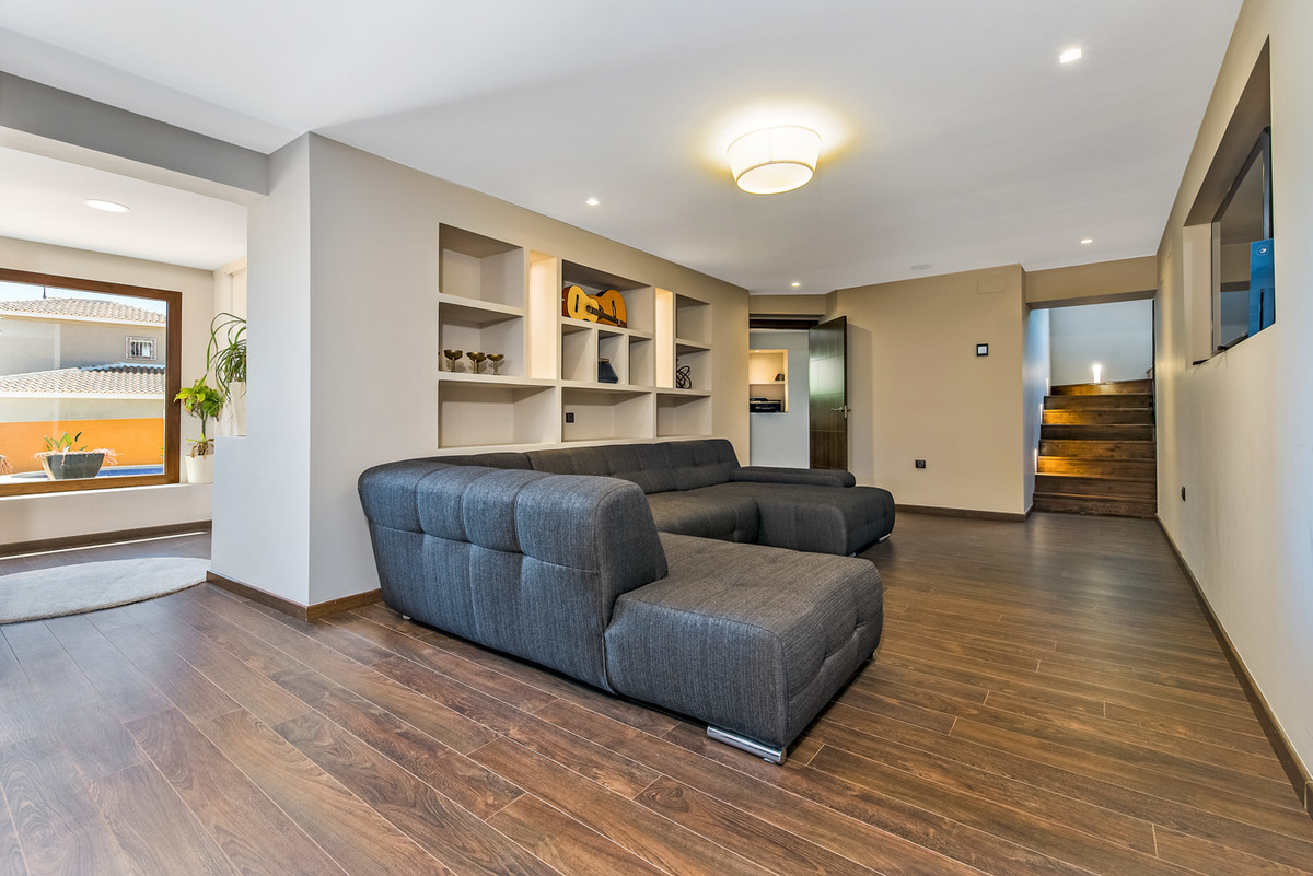 4-Bedroom Detached House in Ciudad Quesada, Rojales | Sun... - Image 21