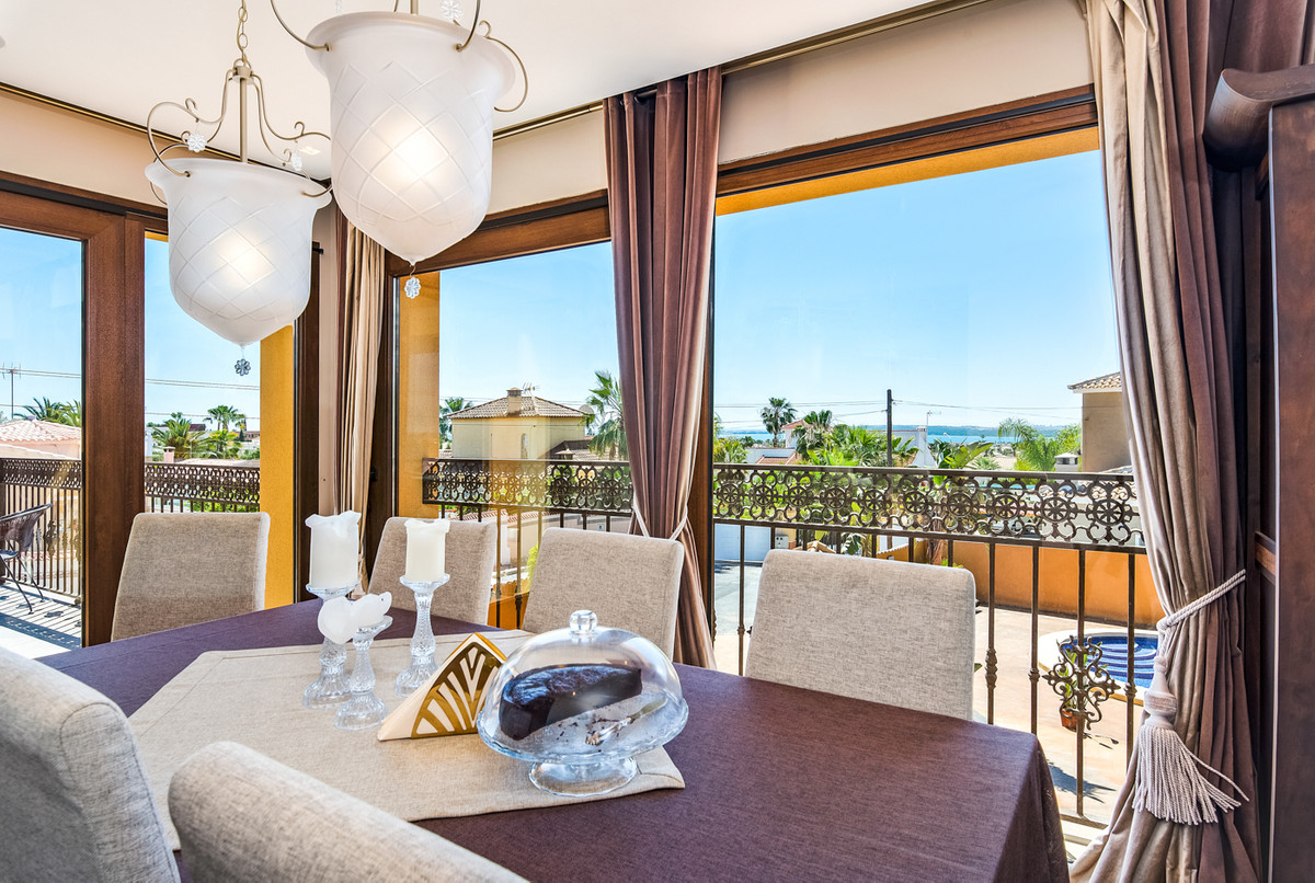 4-Bedroom Detached House in Ciudad Quesada, Rojales | Sun... - Image 6