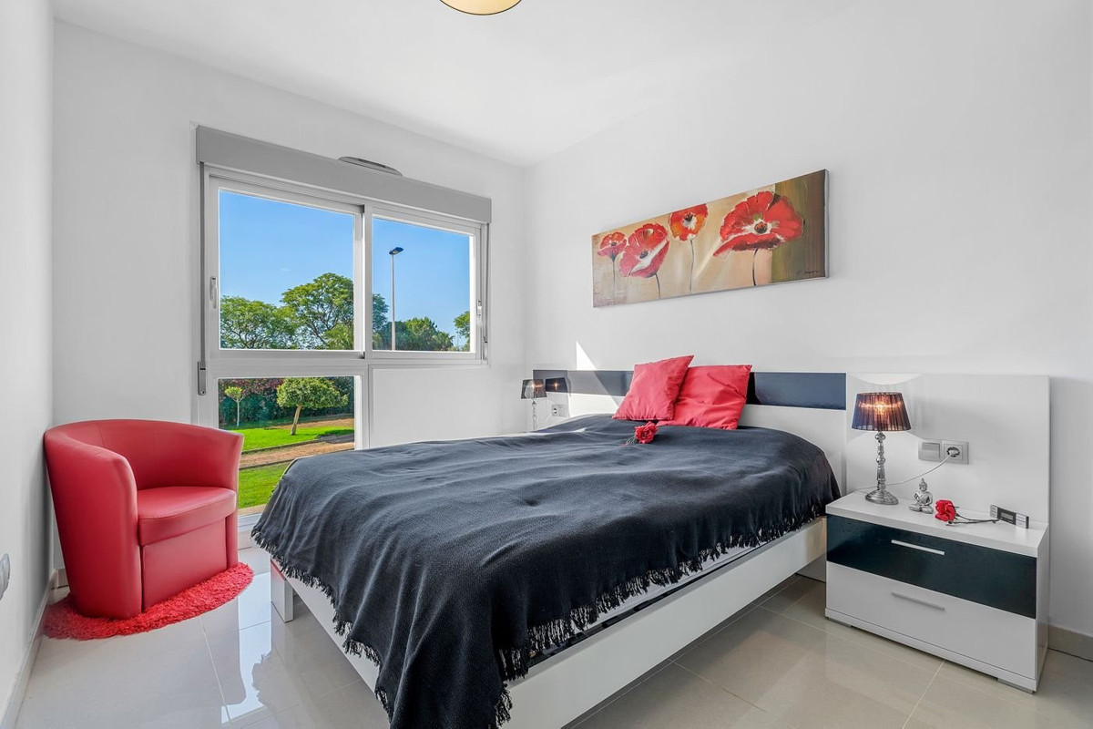 Penthouse met 2 Slaapkamers in Punta Prima, Orihuela Cost... - Image 11