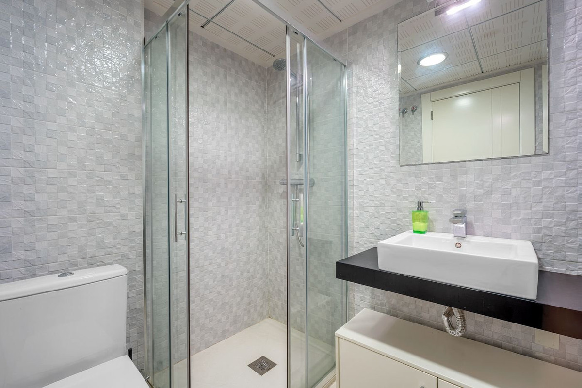 Penthouse met 2 Slaapkamers in Punta Prima, Orihuela Cost... - Image 17