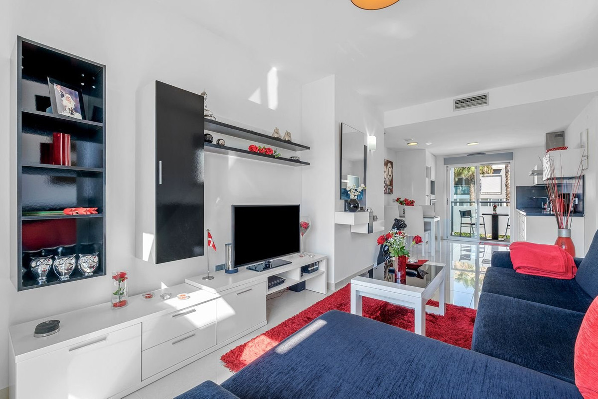 Penthouse met 2 Slaapkamers in Punta Prima, Orihuela Cost... - Image 6