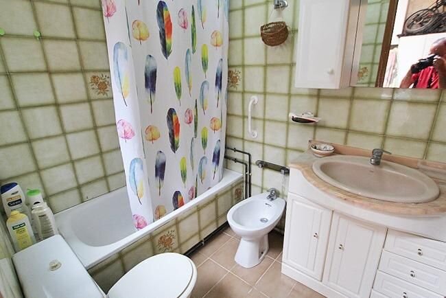 3-Bedroom House in Centro, Guardamar del Segura - Image 10