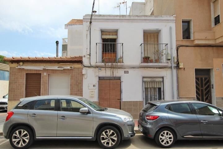3-Bedroom House in Centro, Guardamar del Segura - Image 22