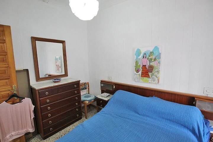 3-Bedroom House in Centro, Guardamar del Segura - Image 5