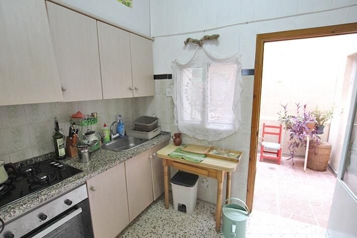 3-Bedroom House in Centro, Guardamar del Segura - Image 7
