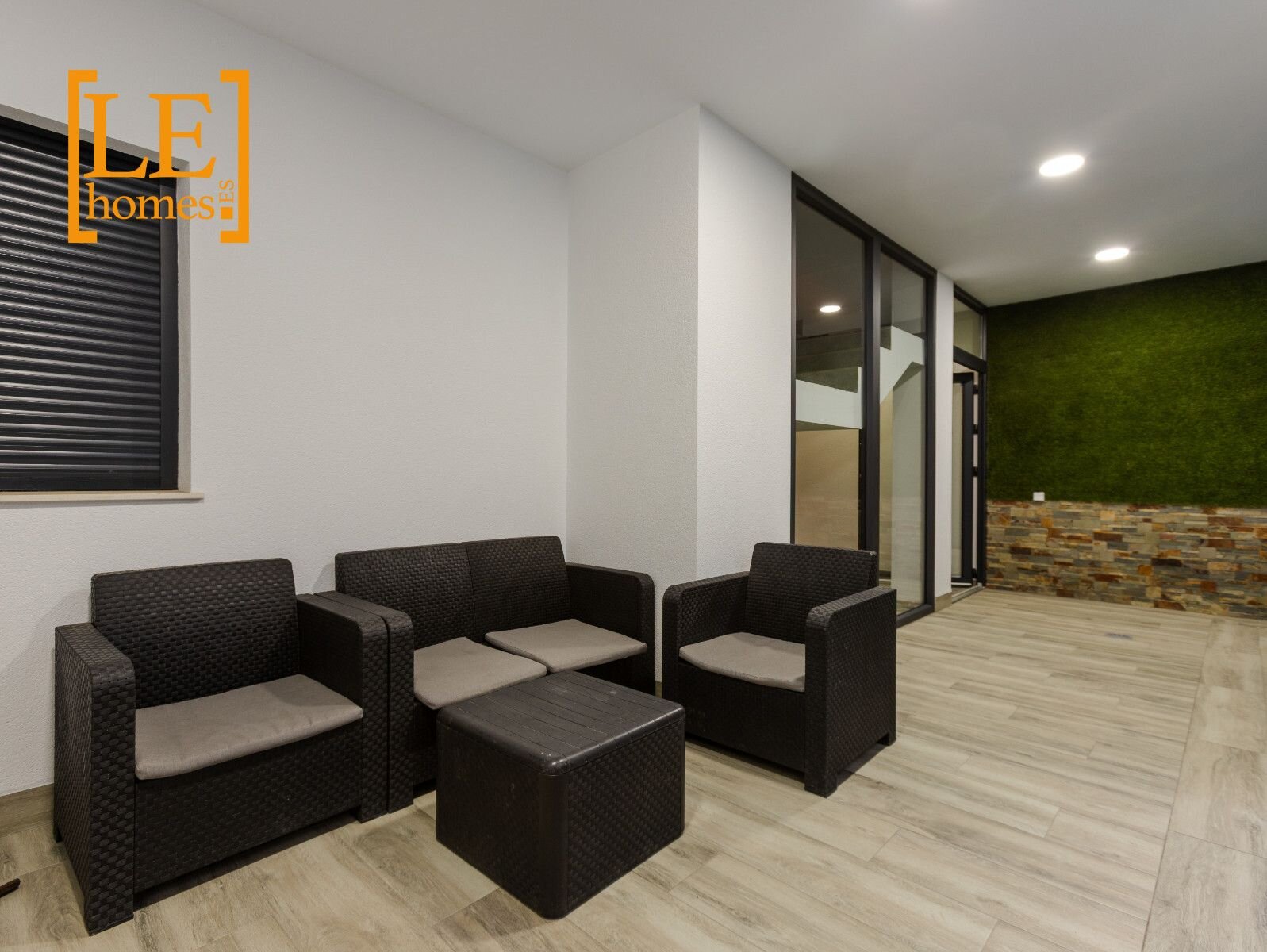 2-Bedroom Apartment in Estacion de Autobuses, Torrevieja - Image 20
