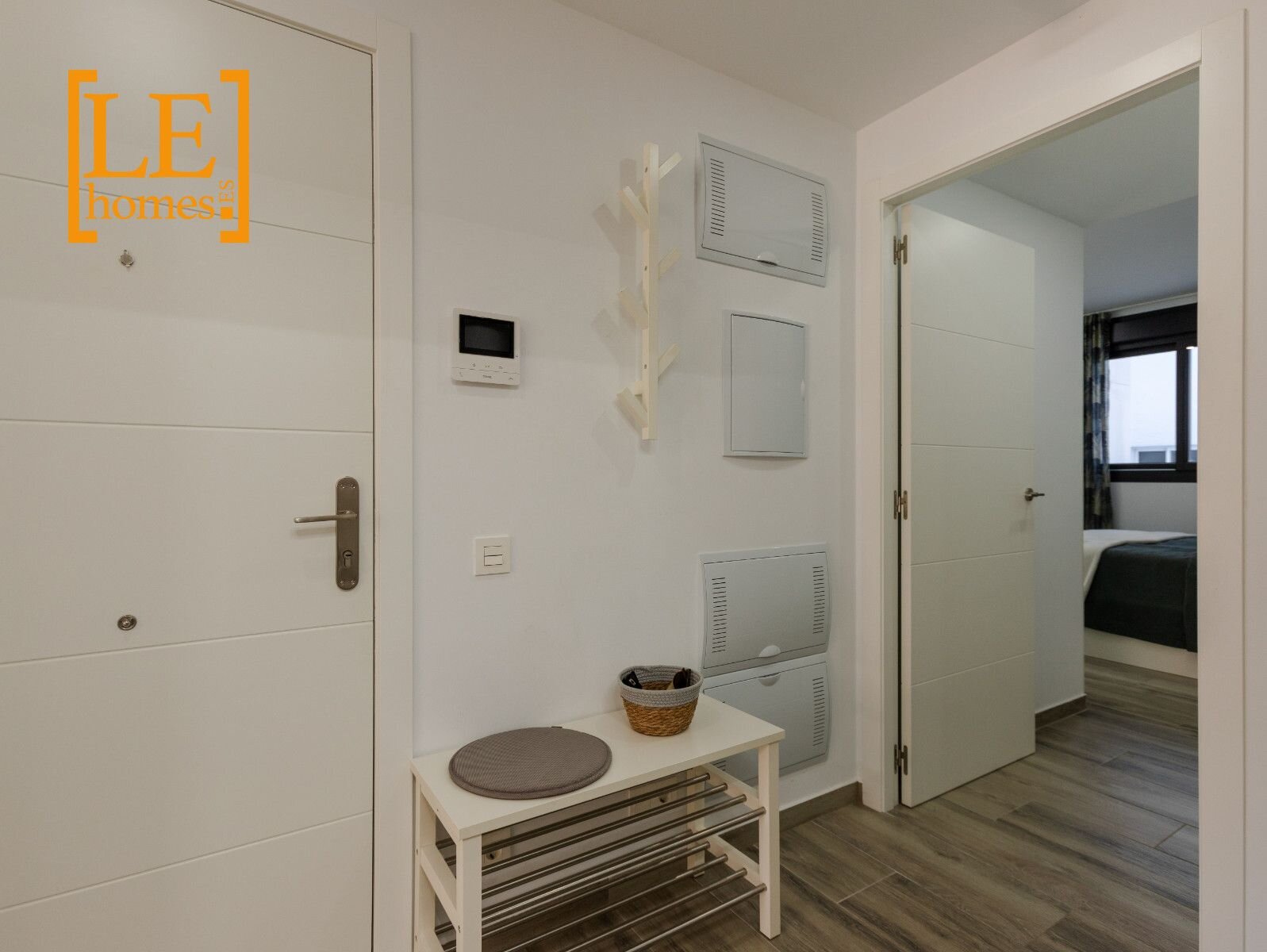 2-Bedroom Apartment in Estacion de Autobuses, Torrevieja - Image 4