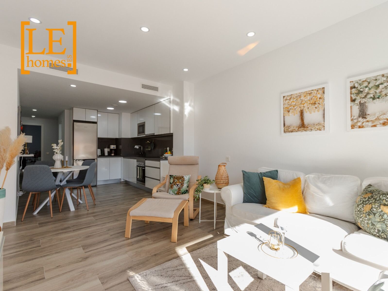 2-Bedroom Apartment in Estacion de Autobuses, Torrevieja - Image 5