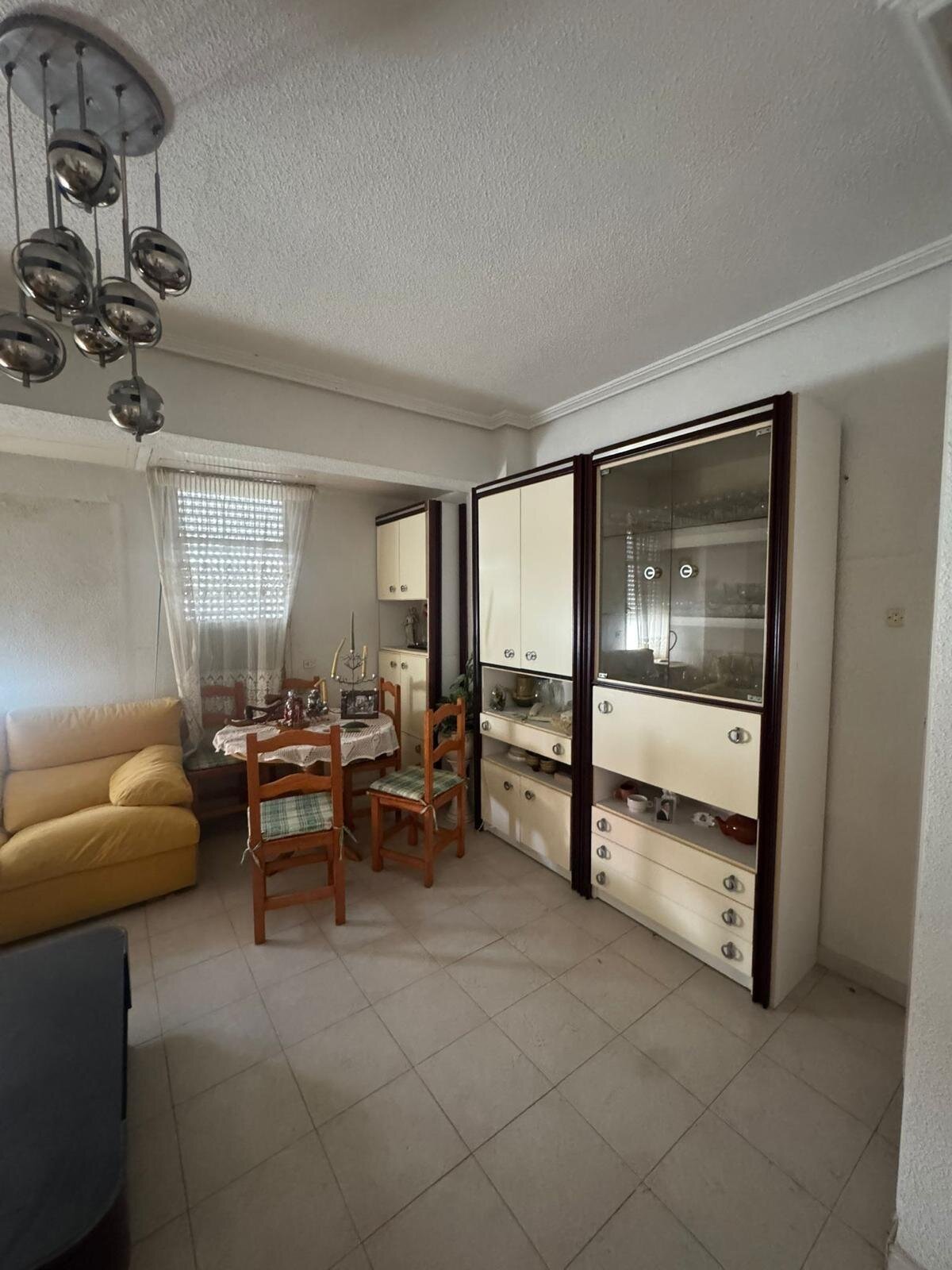 5-Bedroom Apartment in Guardamar del Segura - Image 6