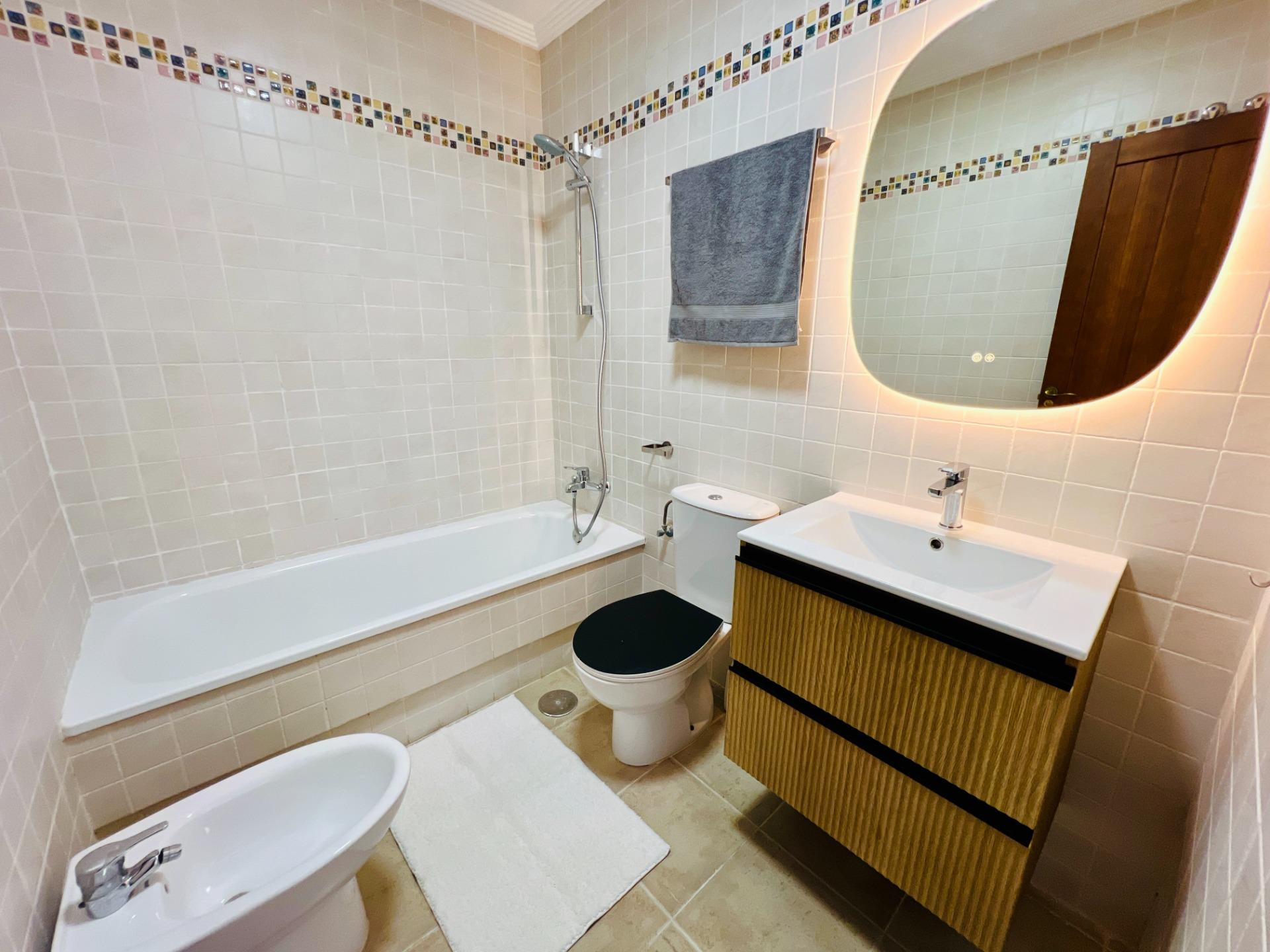 3-Bedroom Penthouse in  Torrevieja - Image 19