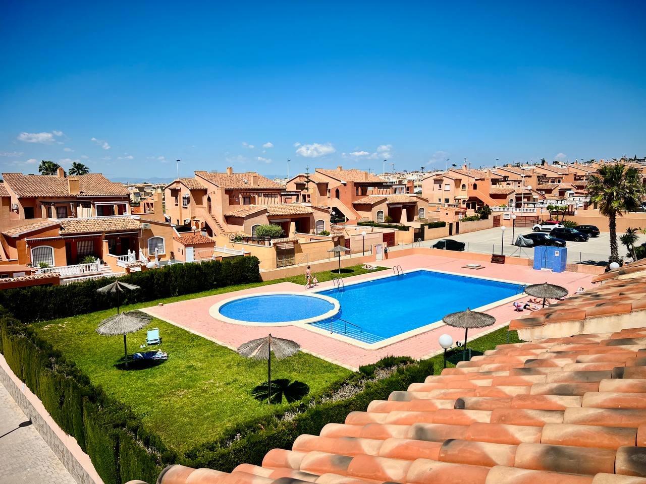 3-Bedroom Penthouse in  Torrevieja - Image 26