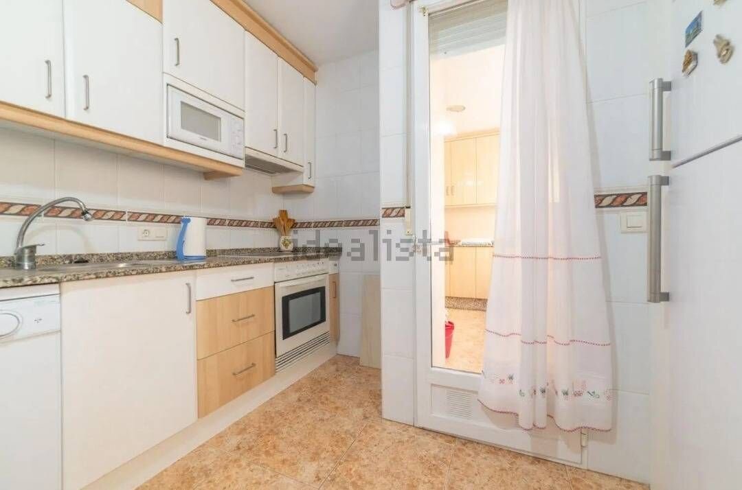 3-Bedroom Apartment in La Puntica, Lo Pagan - Image 24