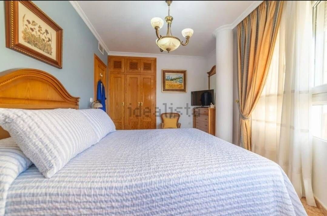 3-Bedroom Apartment in La Puntica, Lo Pagan - Image 26