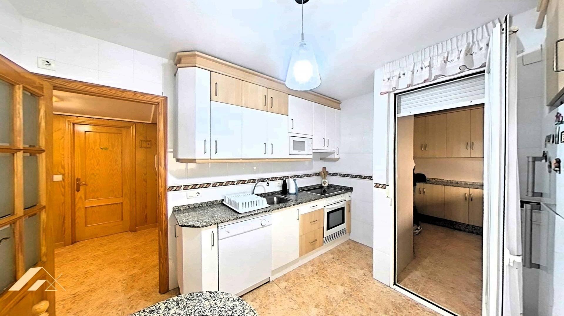 3-Bedroom Apartment in La Puntica, Lo Pagan - Image 33