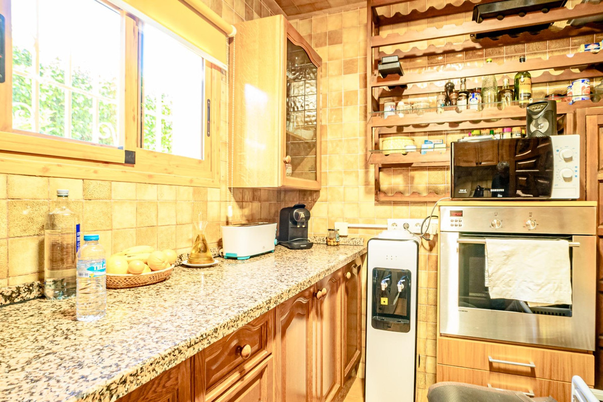 5-Bedroom Detached House in  Benidorm | Sunny Casas - Cos... - Image 14