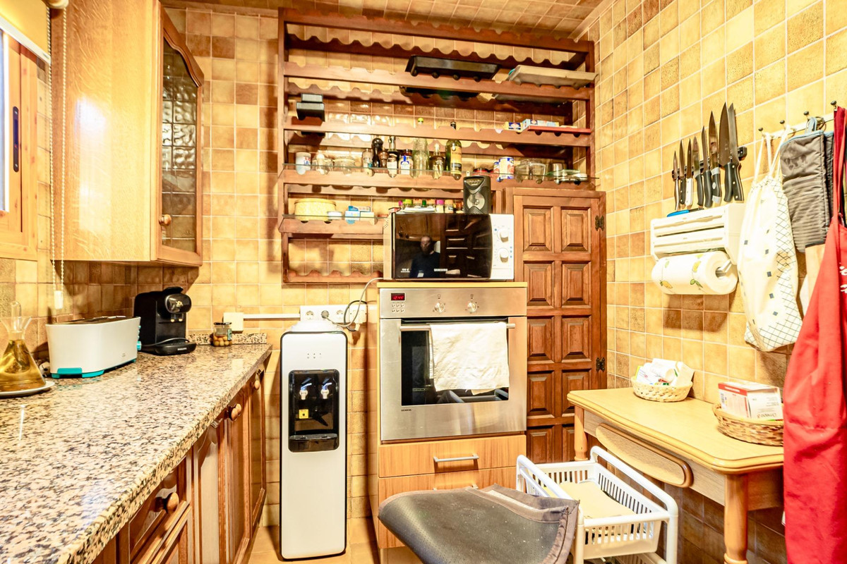 5-Bedroom Detached House in  Benidorm | Sunny Casas - Cos... - Image 15