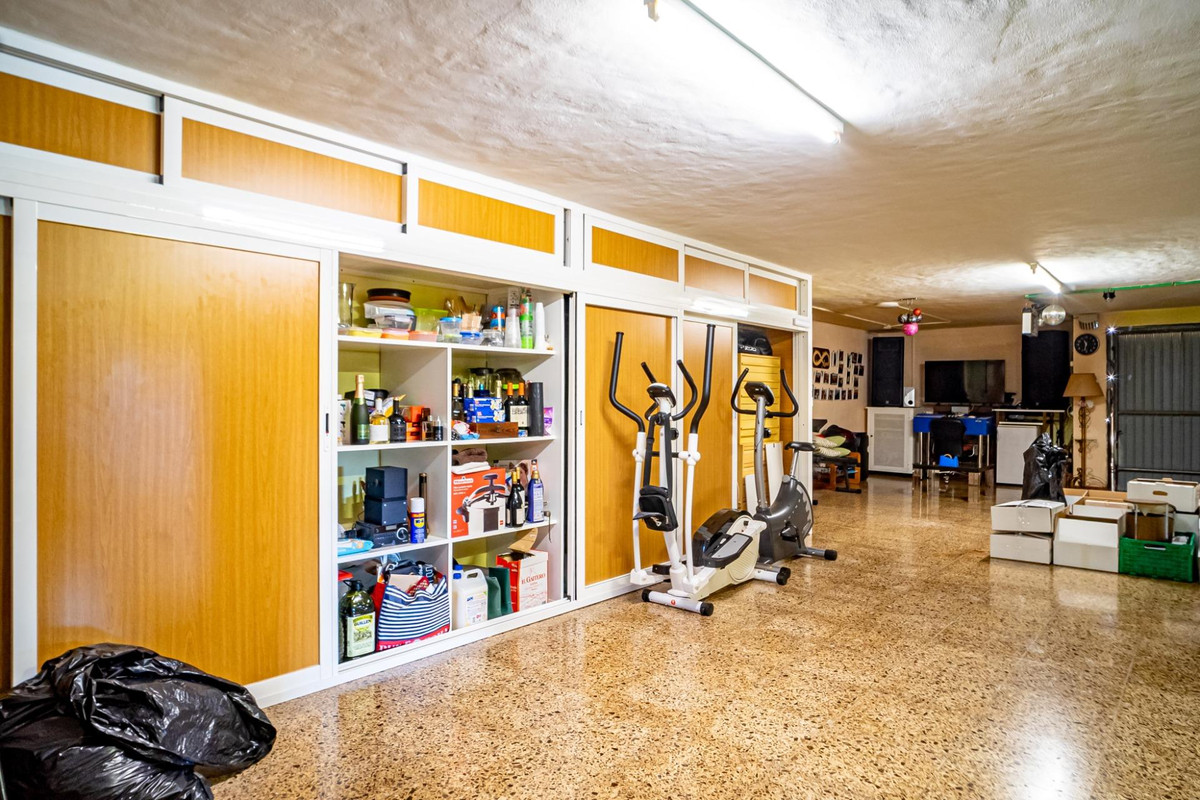 5-Bedroom Detached House in  Benidorm | Sunny Casas - Cos... - Image 16