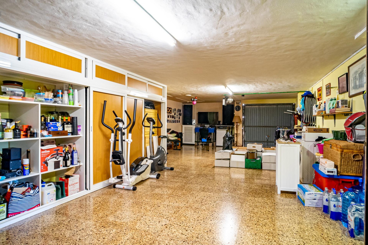 5-Bedroom Detached House in  Benidorm | Sunny Casas - Cos... - Image 17