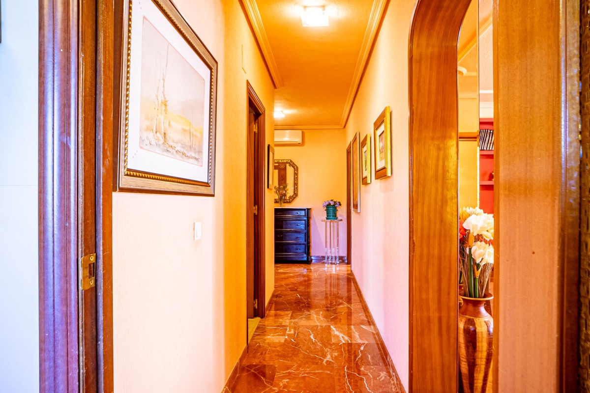 5-Bedroom Detached House in  Benidorm | Sunny Casas - Cos... - Image 25