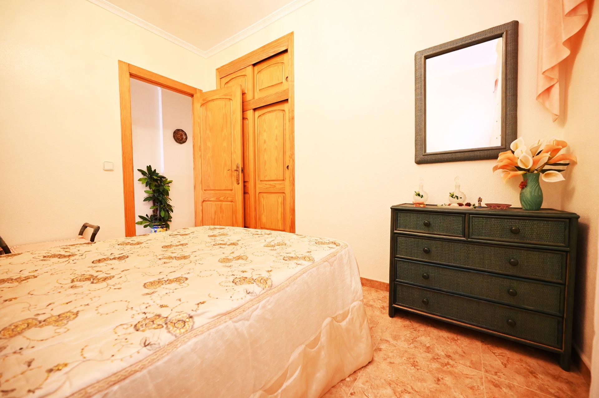 3-Bedroom Apartment in Torrevieja - Image 9