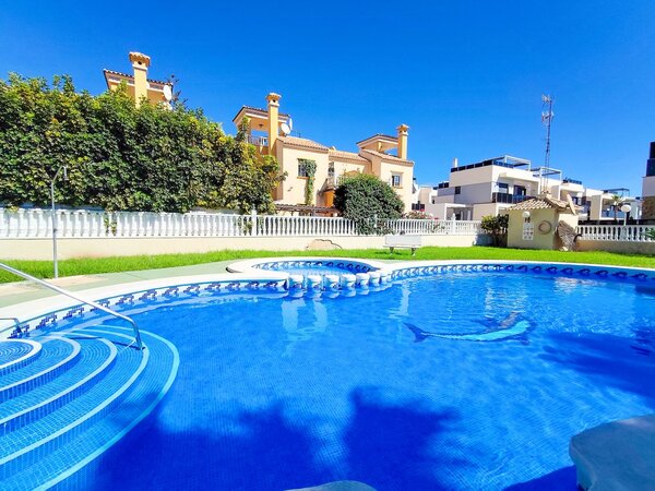 2-Bedroom Apartment in Lomas de Cabo Roig, Orihuela Costa