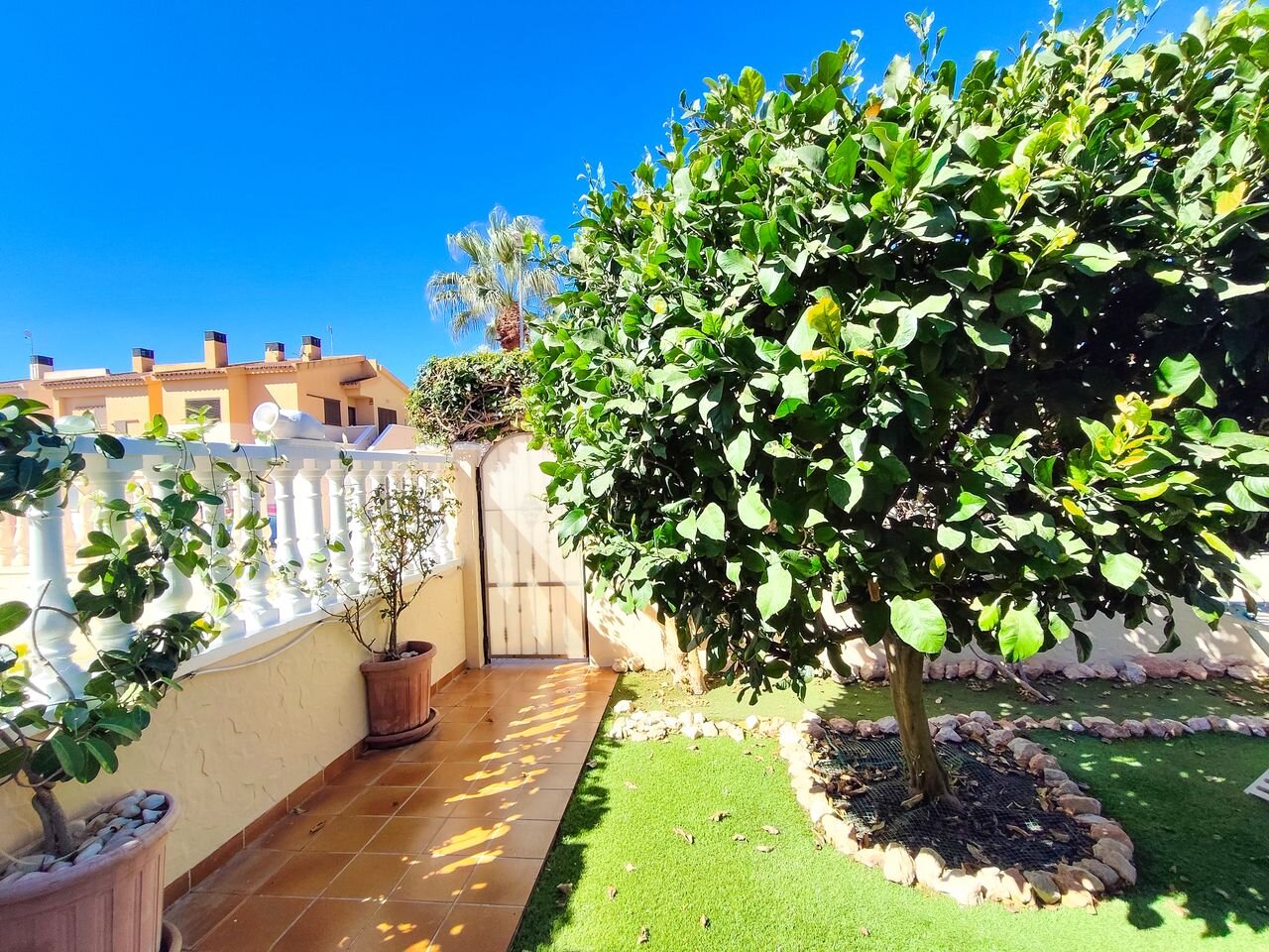 Apartamento de 2 Dormitorios en Lomas de Cabo Roig, Orihuela Costa - Image 4