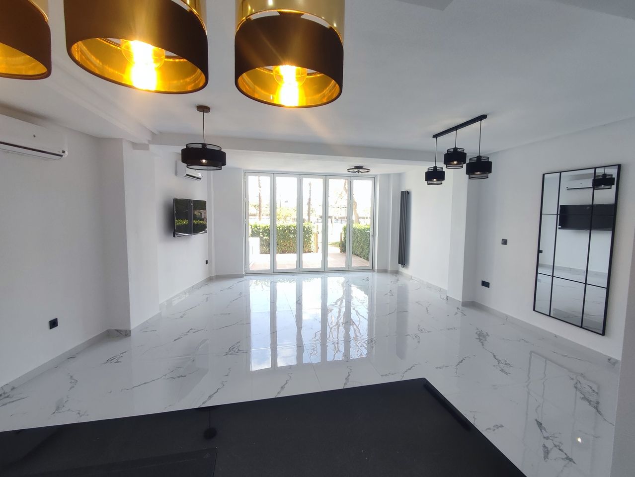 2-Bedroom Apartment in Sucina, Sucina - Image 10